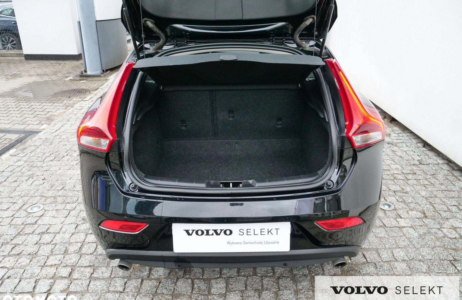 Volvo V40 cena 79900 przebieg: 63687, rok produkcji 2019 z Dukla małe 631